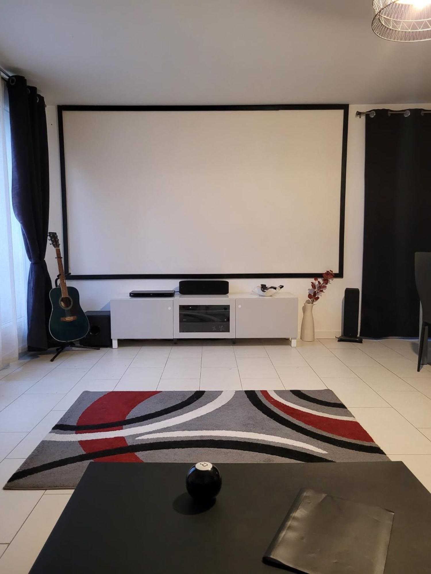 Apartment Duplex Proche Avec Ecran Cinema Chessy (Seine-et-Marne)
